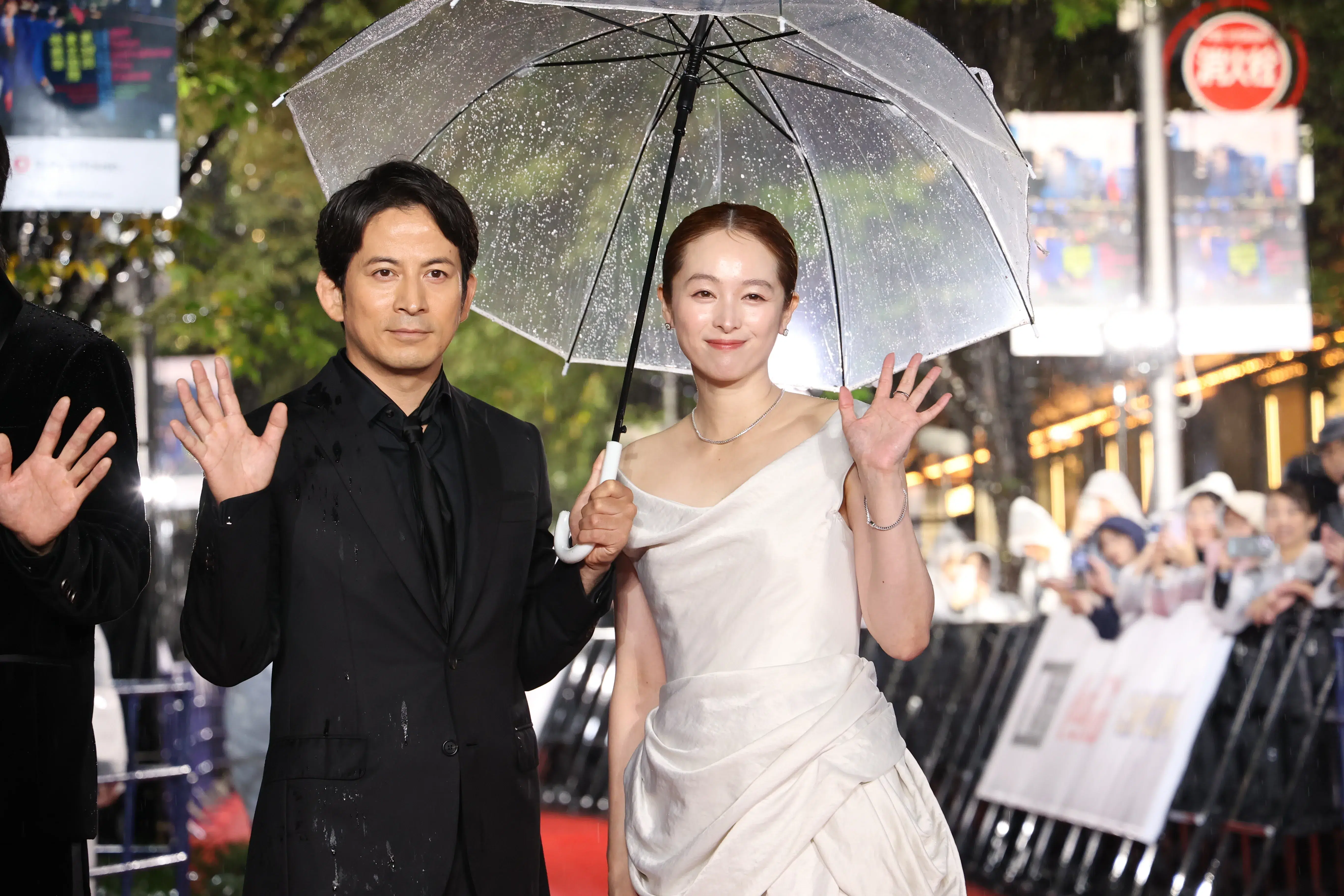 【第39回東京国際映画祭】中島健人、岡田准一ら総勢262名がレッドカーペットに集結!雨を飾る華やかな開幕セレモニー 260 【第39回東京国際映画祭】中島健人、岡田准一ら総勢262名がレッドカーペットに集結!雨を飾る華やかな開幕セレモニー