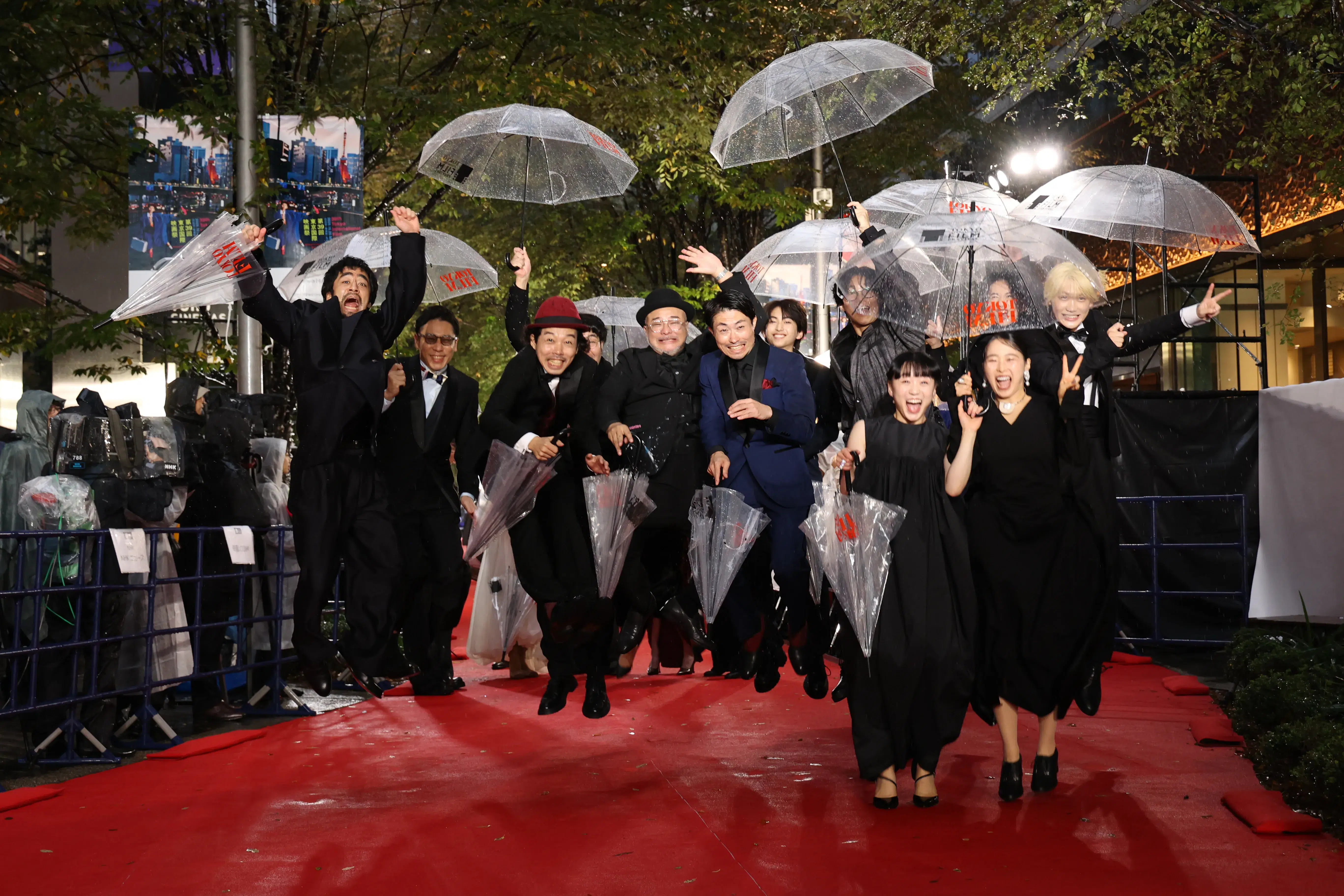 【第39回東京国際映画祭】中島健人、岡田准一ら総勢262名がレッドカーペットに集結!雨を飾る華やかな開幕セレモニー 256 【第39回東京国際映画祭】中島健人、岡田准一ら総勢262名がレッドカーペットに集結!雨を飾る華やかな開幕セレモニー