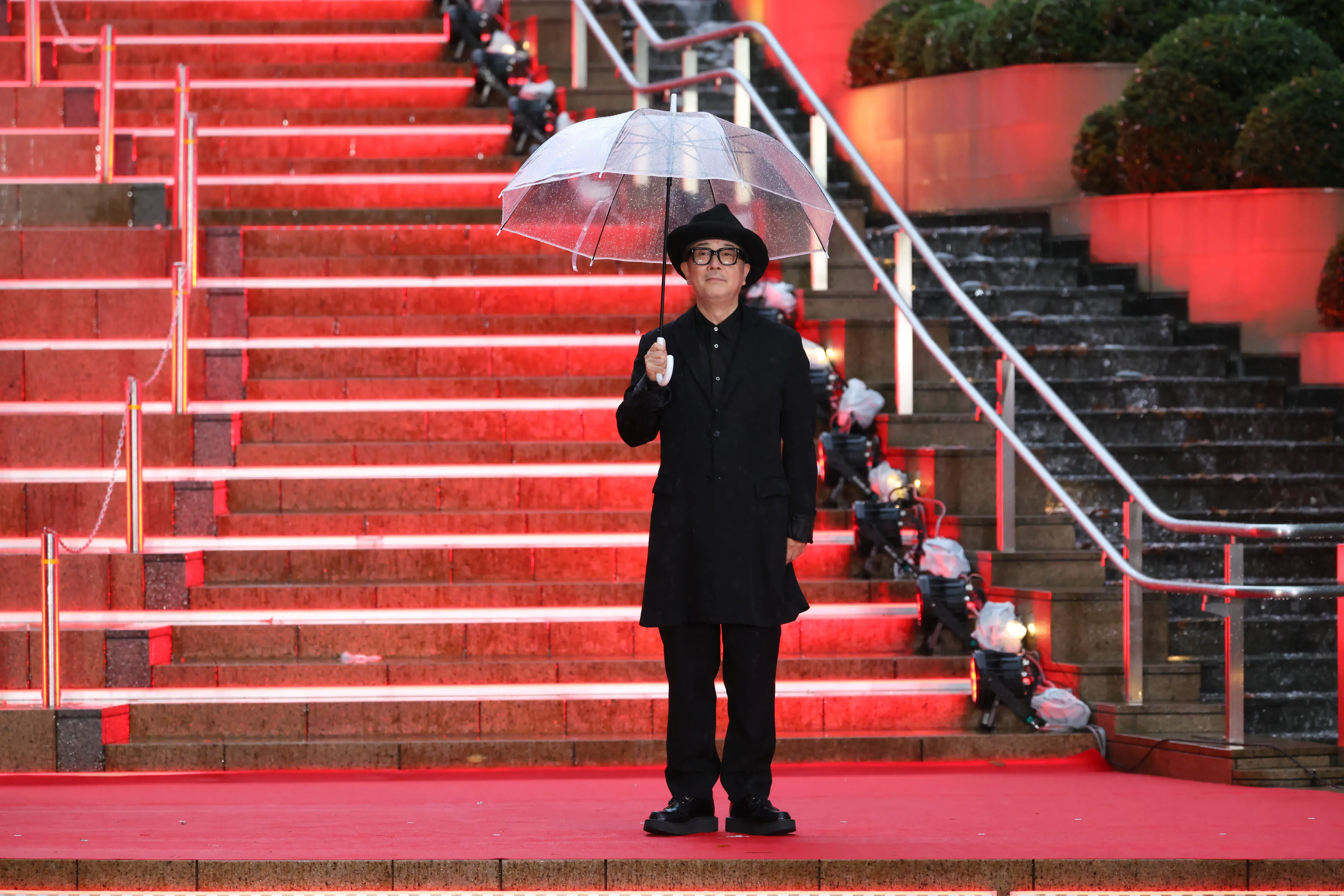 【第39回東京国際映画祭】中島健人、岡田准一ら総勢262名がレッドカーペットに集結!雨を飾る華やかな開幕セレモニー 237 【第39回東京国際映画祭】中島健人、岡田准一ら総勢262名がレッドカーペットに集結!雨を飾る華やかな開幕セレモニー