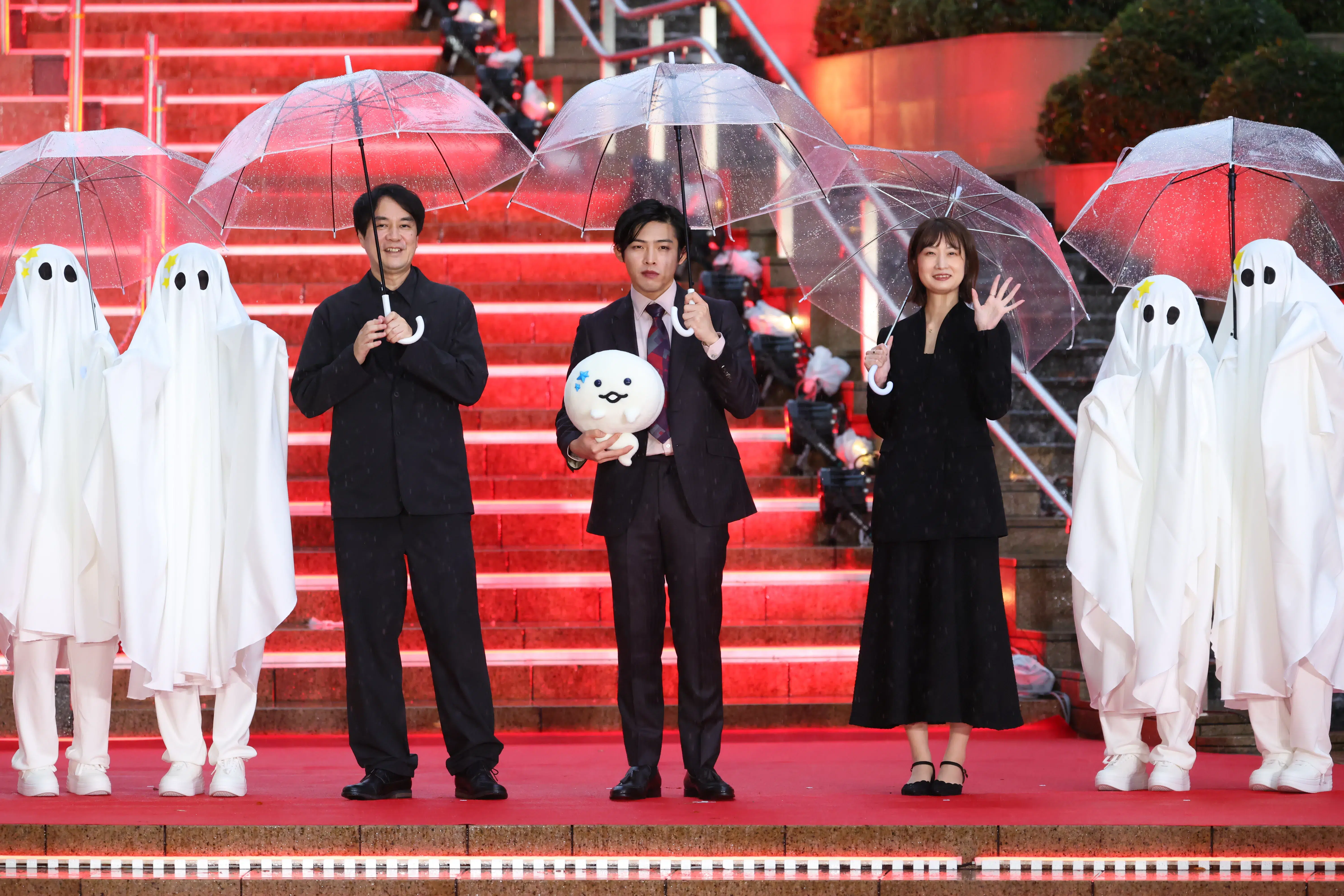 【第39回東京国際映画祭】中島健人、岡田准一ら総勢262名がレッドカーペットに集結!雨を飾る華やかな開幕セレモニー 218 【第39回東京国際映画祭】中島健人、岡田准一ら総勢262名がレッドカーペットに集結!雨を飾る華やかな開幕セレモニー