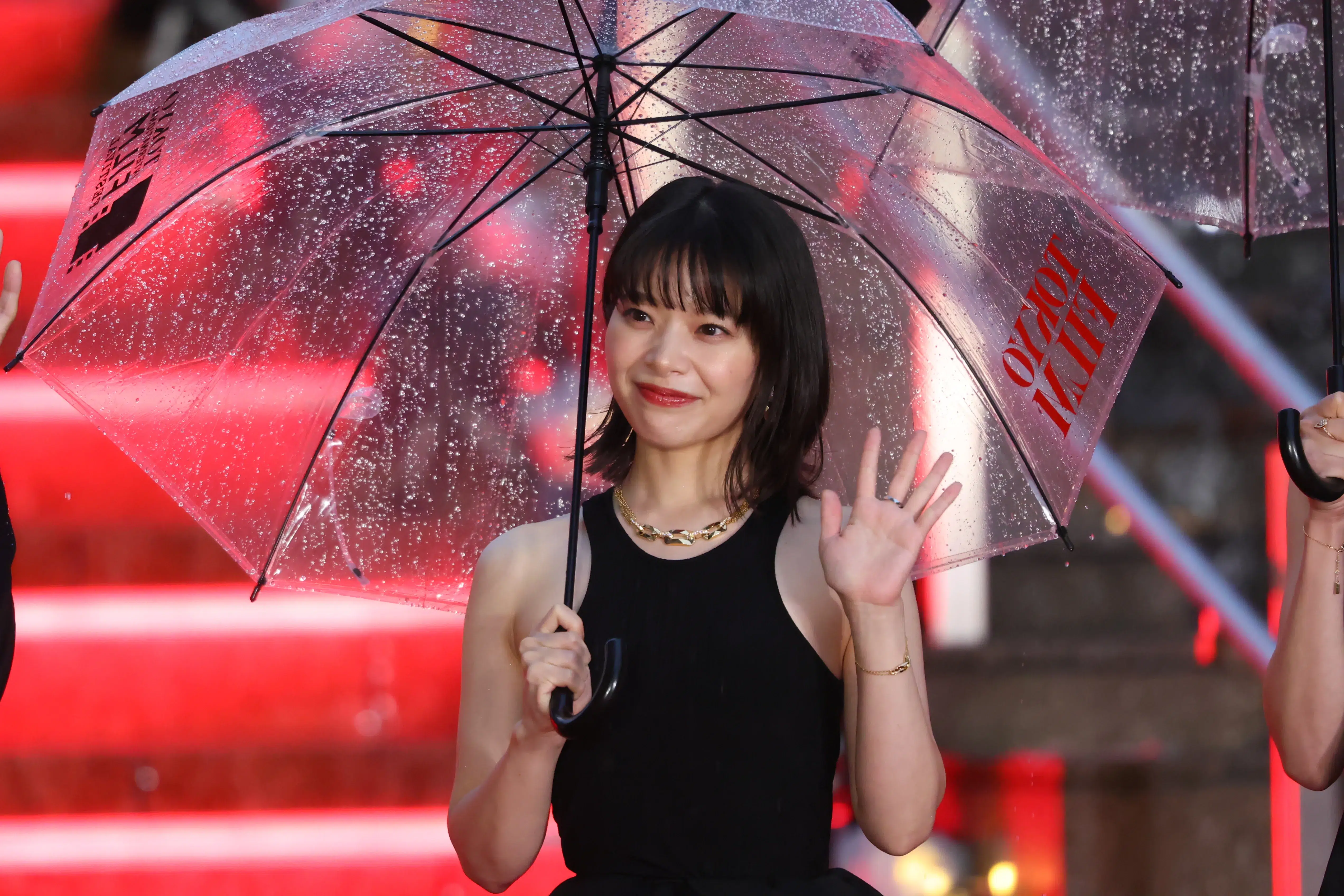 【第39回東京国際映画祭】中島健人、岡田准一ら総勢262名がレッドカーペットに集結!雨を飾る華やかな開幕セレモニー 202 【第39回東京国際映画祭】中島健人、岡田准一ら総勢262名がレッドカーペットに集結!雨を飾る華やかな開幕セレモニー