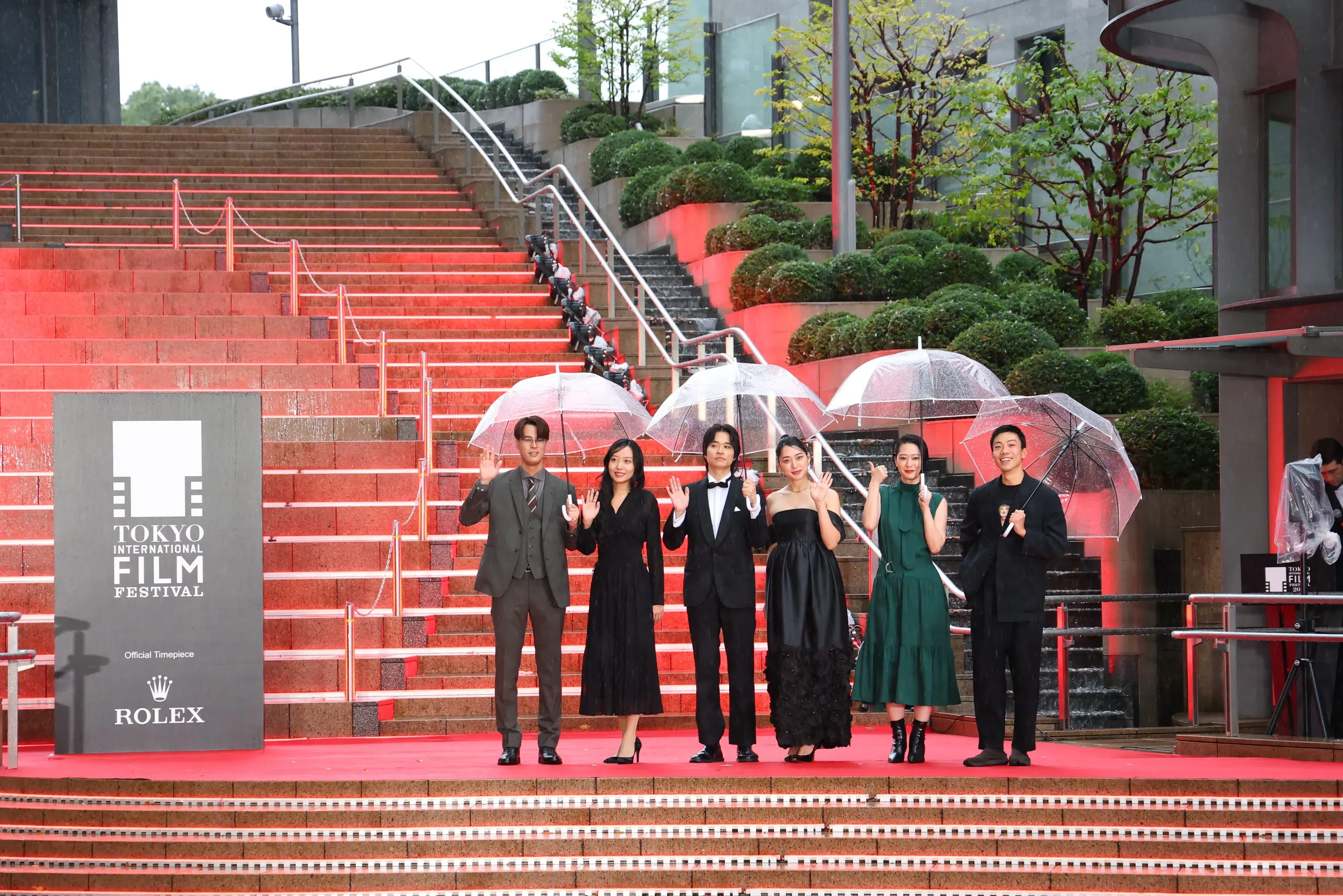 【第39回東京国際映画祭】中島健人、岡田准一ら総勢262名がレッドカーペットに集結!雨を飾る華やかな開幕セレモニー 161 【第39回東京国際映画祭】中島健人、岡田准一ら総勢262名がレッドカーペットに集結!雨を飾る華やかな開幕セレモニー