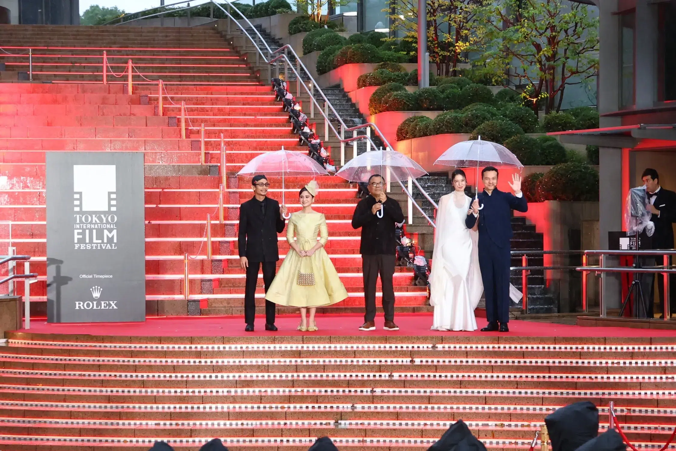 【第39回東京国際映画祭】中島健人、岡田准一ら総勢262名がレッドカーペットに集結!雨を飾る華やかな開幕セレモニー 151 【第39回東京国際映画祭】中島健人、岡田准一ら総勢262名がレッドカーペットに集結!雨を飾る華やかな開幕セレモニー