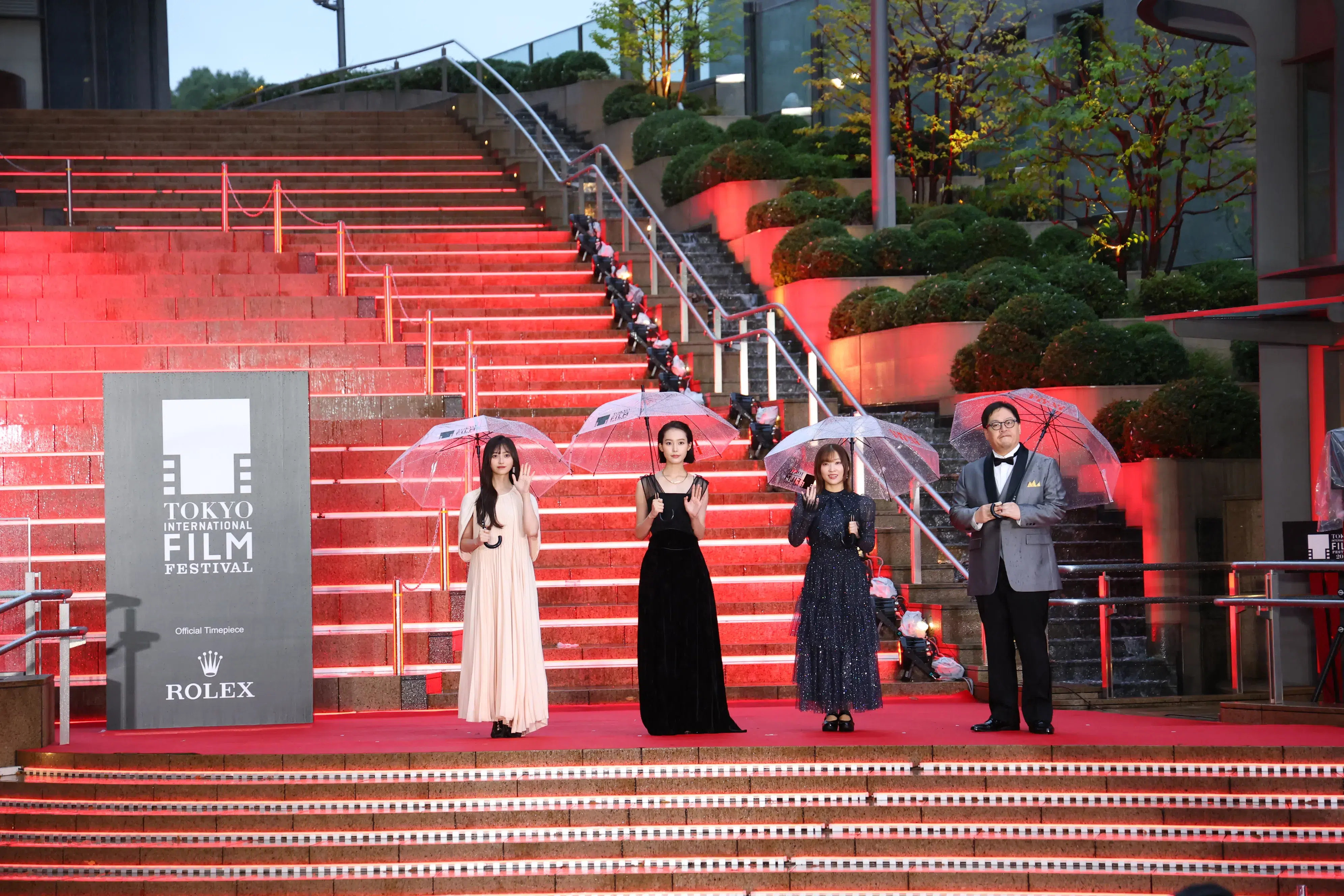 【第39回東京国際映画祭】中島健人、岡田准一ら総勢262名がレッドカーペットに集結!雨を飾る華やかな開幕セレモニー 147 【第39回東京国際映画祭】中島健人、岡田准一ら総勢262名がレッドカーペットに集結!雨を飾る華やかな開幕セレモニー