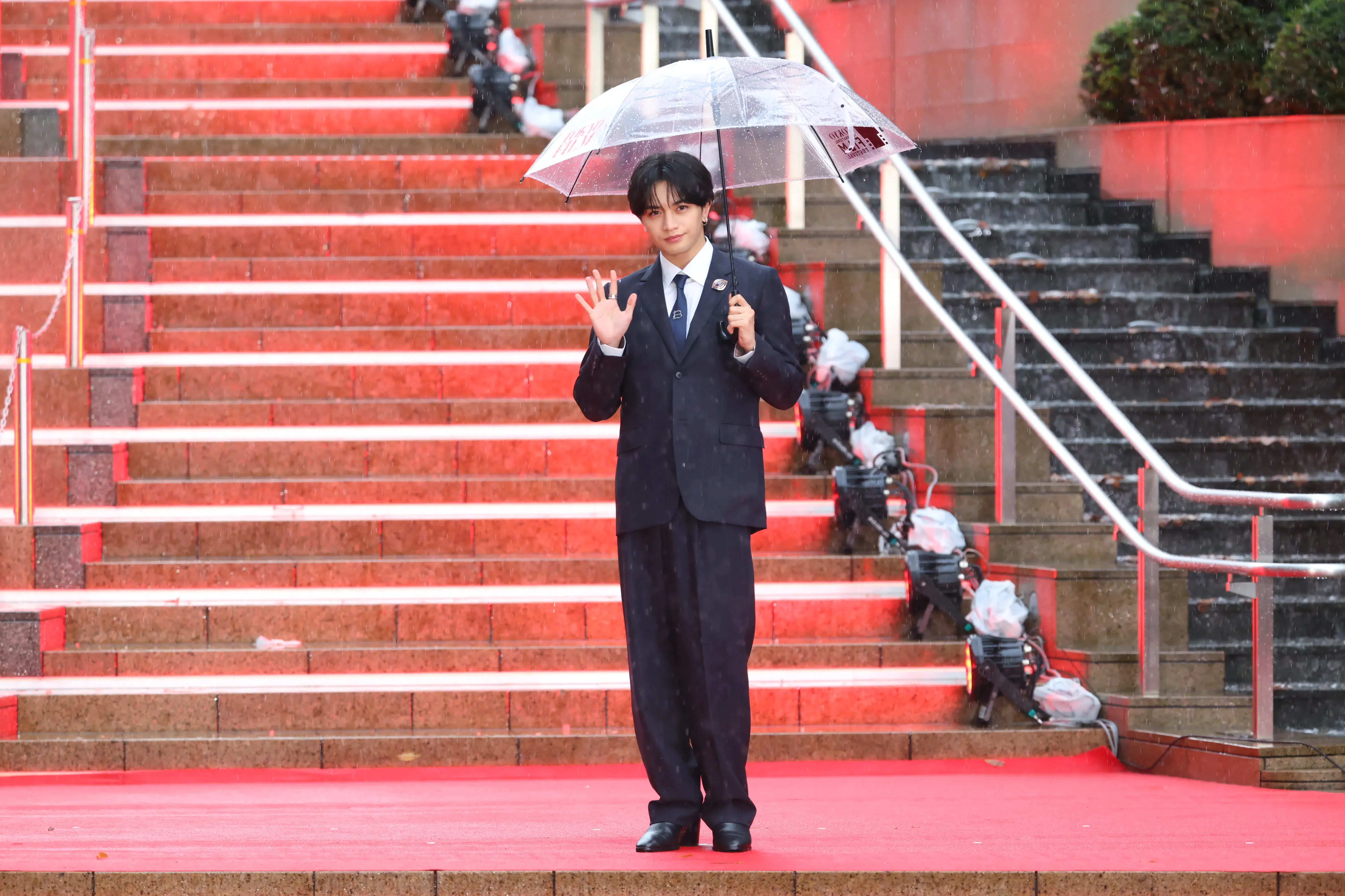 【第39回東京国際映画祭】中島健人、岡田准一ら総勢262名がレッドカーペットに集結!雨を飾る華やかな開幕セレモニー 102 【第39回東京国際映画祭】中島健人、岡田准一ら総勢262名がレッドカーペットに集結!雨を飾る華やかな開幕セレモニー