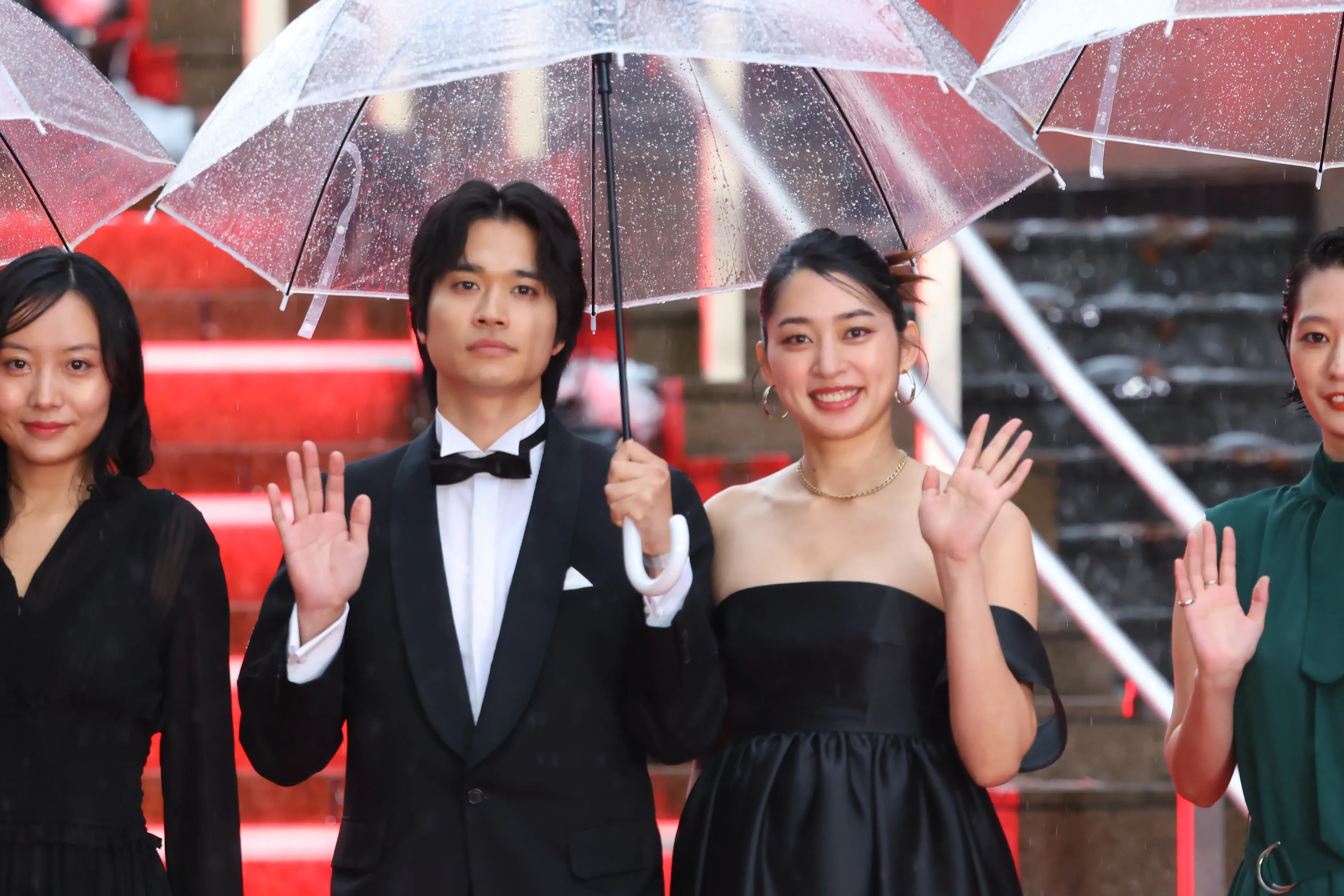 【第39回東京国際映画祭】中島健人、岡田准一ら総勢262名がレッドカーペットに集結!雨を飾る華やかな開幕セレモニー 73 【第39回東京国際映画祭】中島健人、岡田准一ら総勢262名がレッドカーペットに集結!雨を飾る華やかな開幕セレモニー