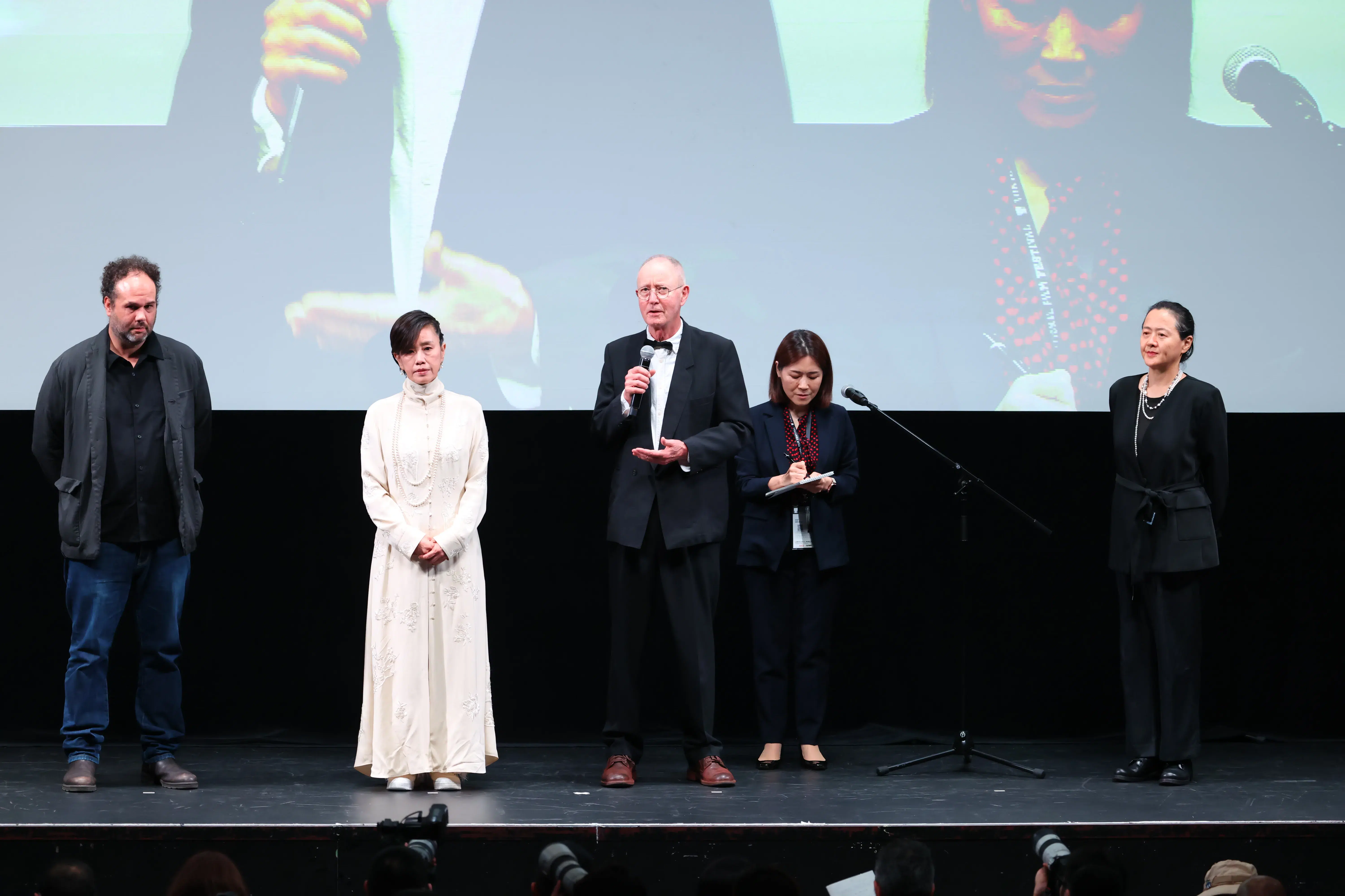 【第39回東京国際映画祭】中島健人、岡田准一ら総勢262名がレッドカーペットに集結!雨を飾る華やかな開幕セレモニー 39 【第39回東京国際映画祭】中島健人、岡田准一ら総勢262名がレッドカーペットに集結!雨を飾る華やかな開幕セレモニー