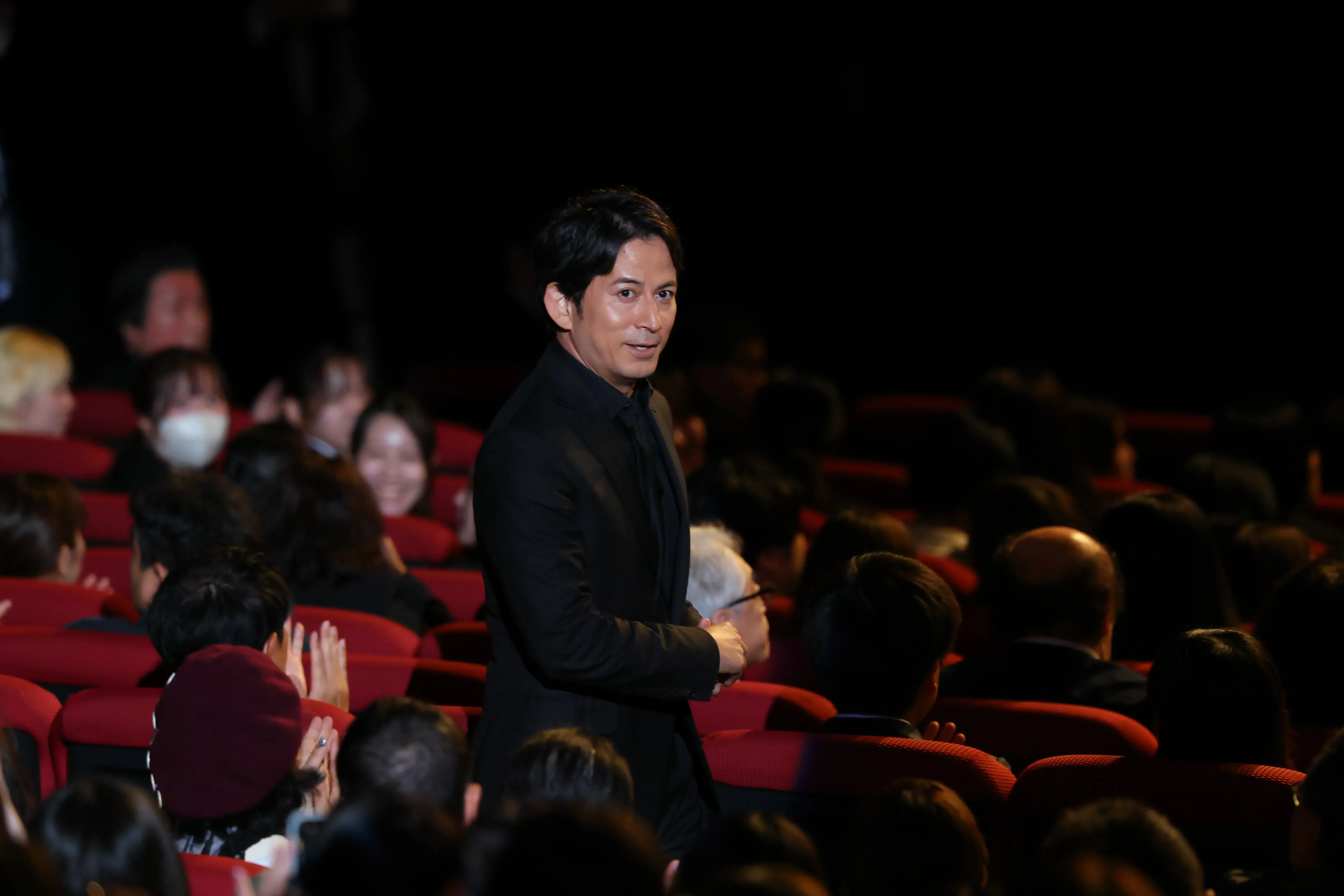 【第39回東京国際映画祭】中島健人、岡田准一ら総勢262名がレッドカーペットに集結!雨を飾る華やかな開幕セレモニー 38 【第39回東京国際映画祭】中島健人、岡田准一ら総勢262名がレッドカーペットに集結!雨を飾る華やかな開幕セレモニー