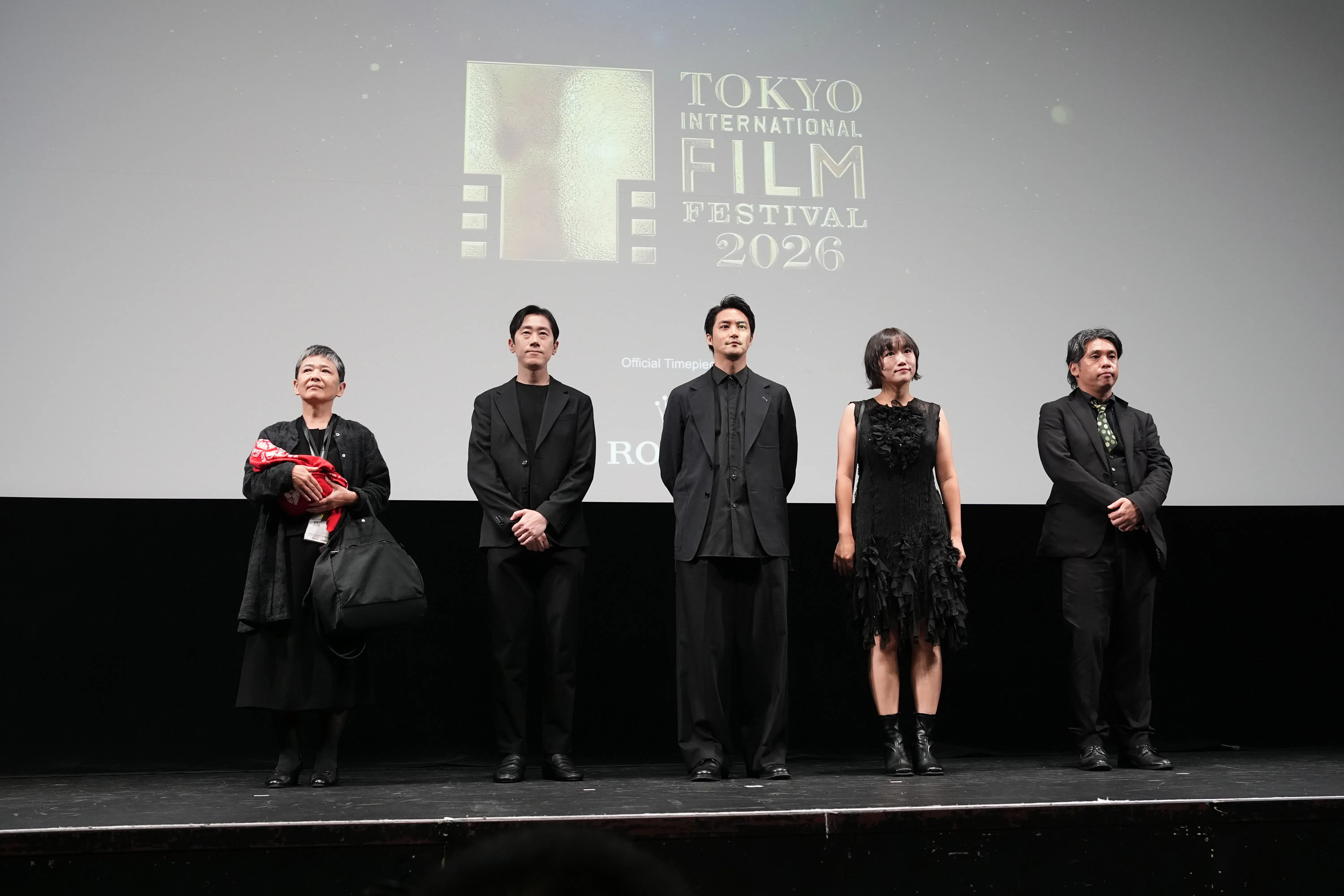 【第39回東京国際映画祭】中島健人、岡田准一ら総勢262名がレッドカーペットに集結!雨を飾る華やかな開幕セレモニー 13 【第39回東京国際映画祭】中島健人、岡田准一ら総勢262名がレッドカーペットに集結!雨を飾る華やかな開幕セレモニー