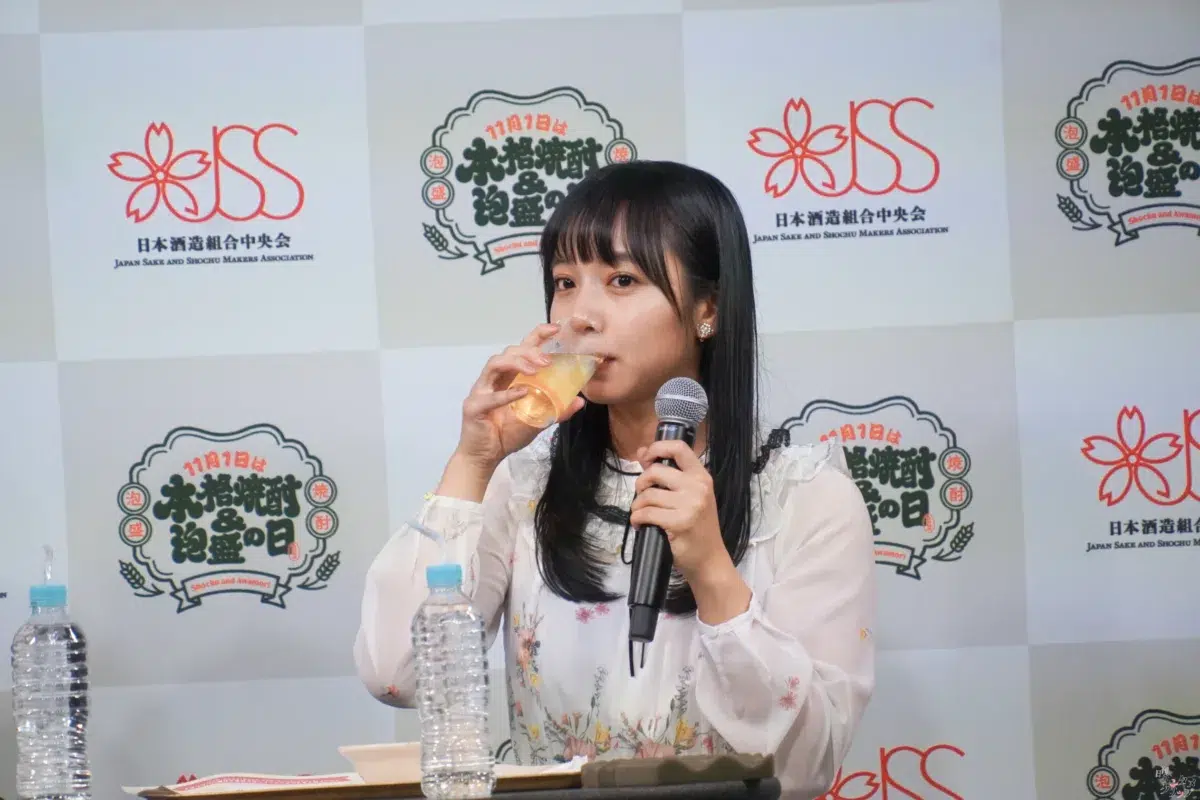山之内すず、毎日の“晩酌”事情を告白「最近はもっぱら芋焼酎」 絶品ペアリング＆限定ホットカクテルに感動