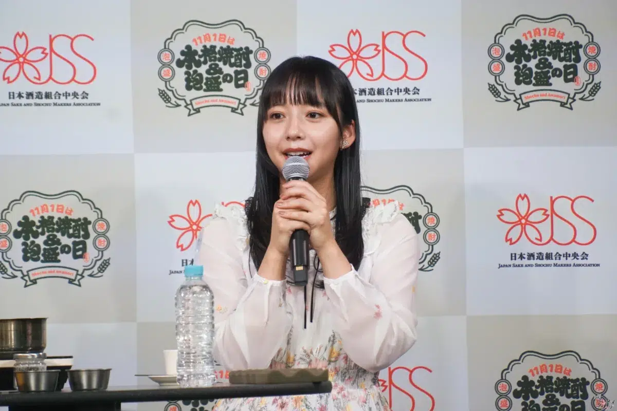 山之内すず、毎日の“晩酌”事情を告白「最近はもっぱら芋焼酎」 絶品ペアリング＆限定ホットカクテルに感動
