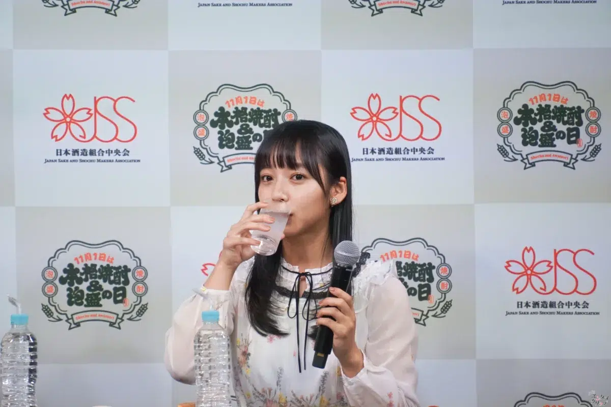 山之内すず、毎日の“晩酌”事情を告白「最近はもっぱら芋焼酎」 絶品ペアリング＆限定ホットカクテルに感動