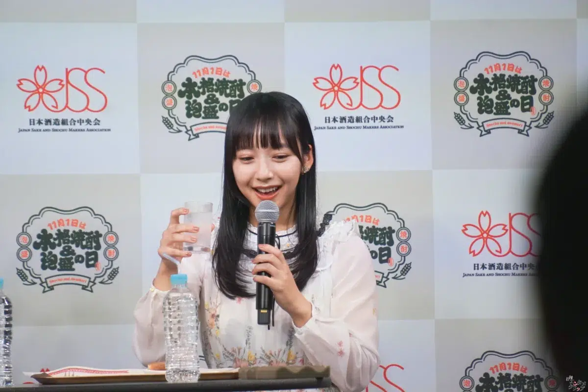 山之内すず、毎日の“晩酌”事情を告白「最近はもっぱら芋焼酎」 絶品ペアリング＆限定ホットカクテルに感動